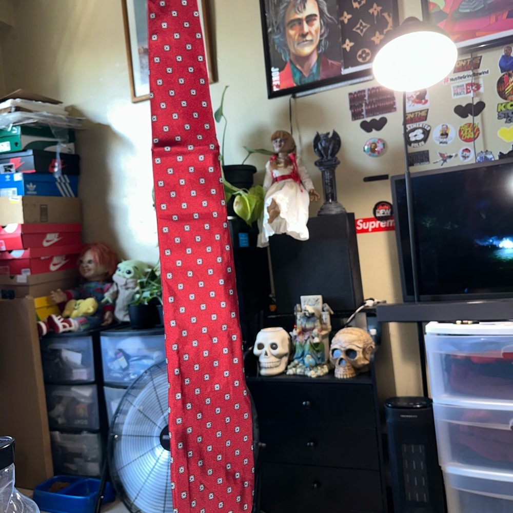 Two Christian Dior Ties 100 percent silk The red one - Picture 9 of 15